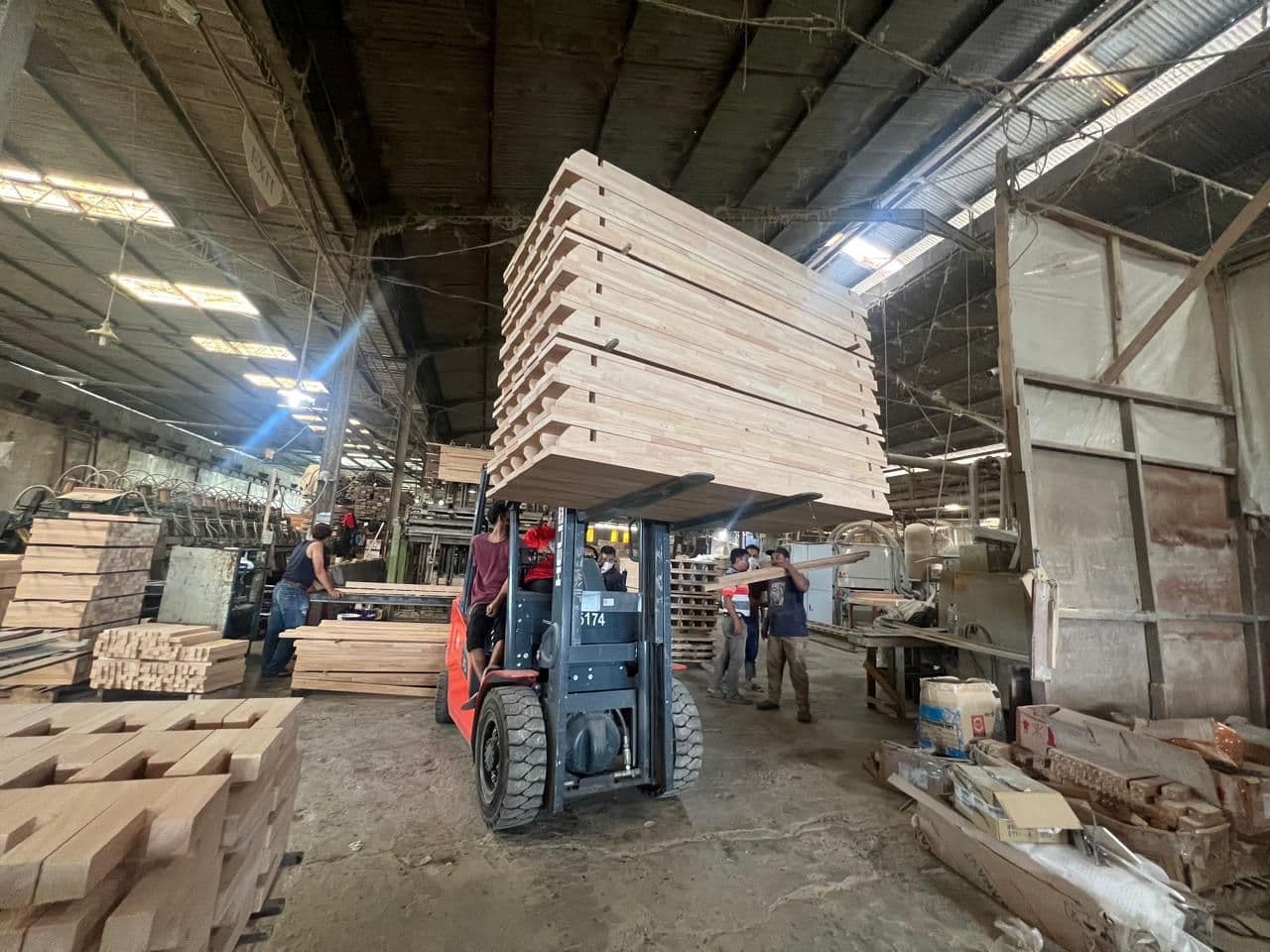 Logistik & Dukungan Purna Jual